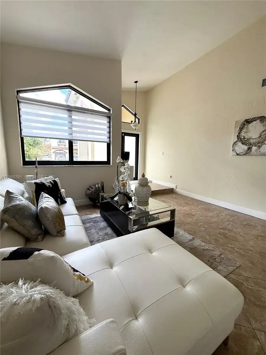 8731 NW 153rd Ter, Miami Lakes FL 33018 photo 5