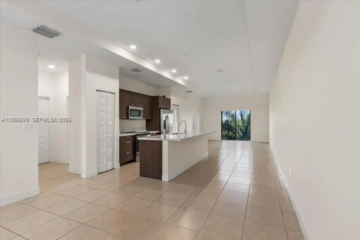 8031 NW 104th Ave # 31, Doral FL 33178 photo 5