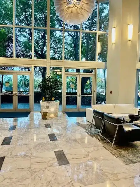 185 SW 7th St # 1605, Miami FL 33130 photo 5