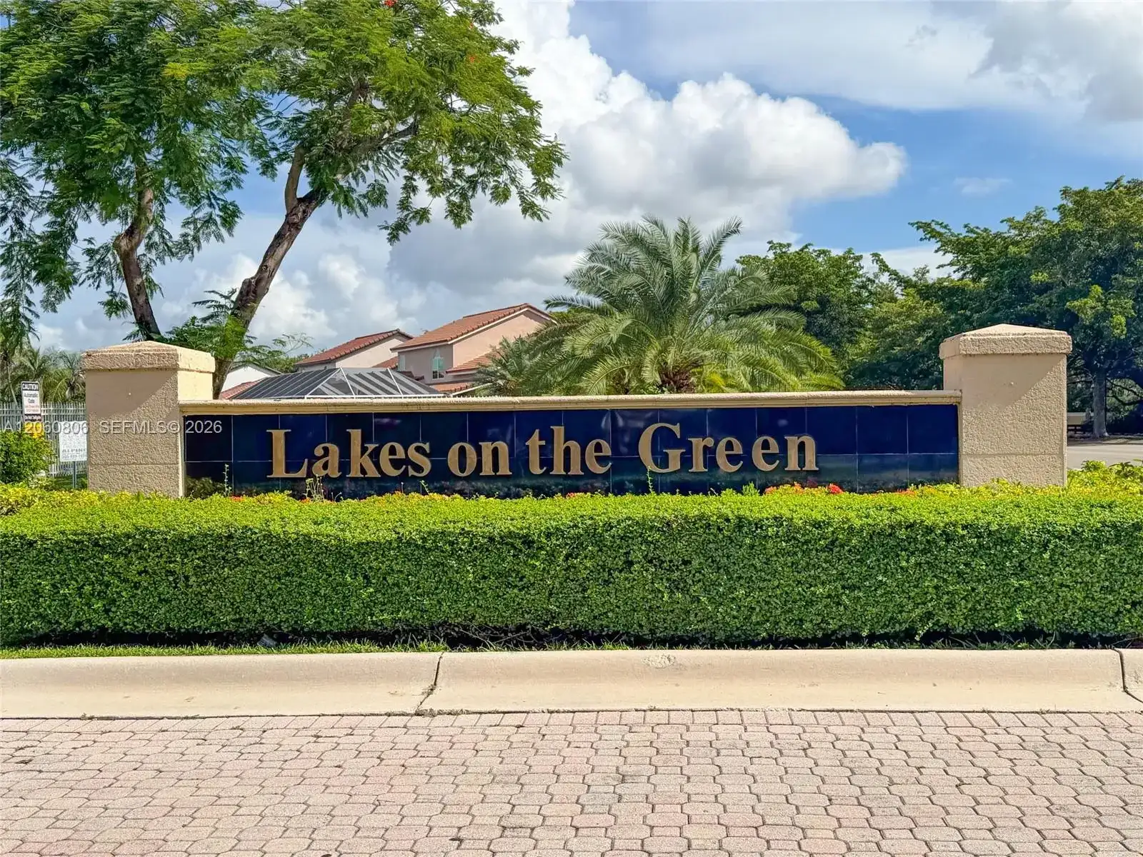 9011 NW 193rd Ter, Hialeah FL 33018 photo 2