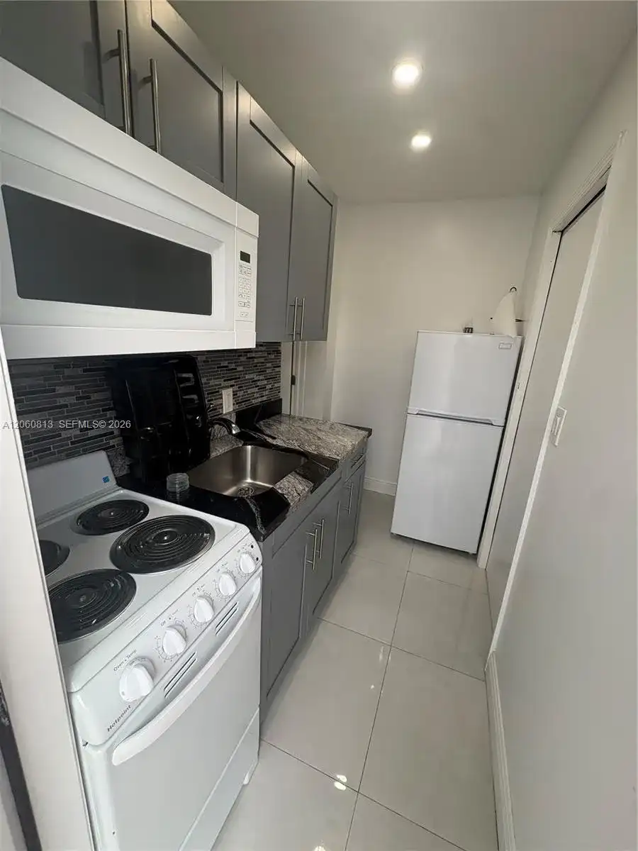 2400 Casablanca Dr # A, Miramar FL 33023