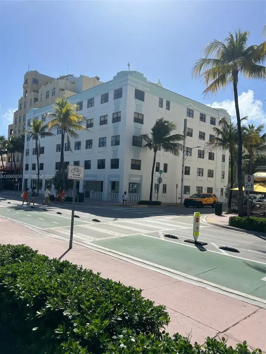 1390 Ocean Dr # 101, Miami Beach FL 33139 photo 2