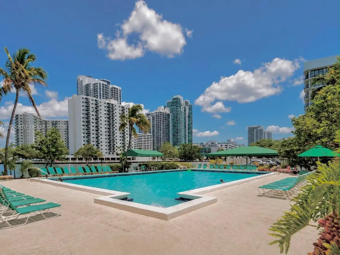 1000 Parkview Dr # 505, Hallandale Beach FL 33009