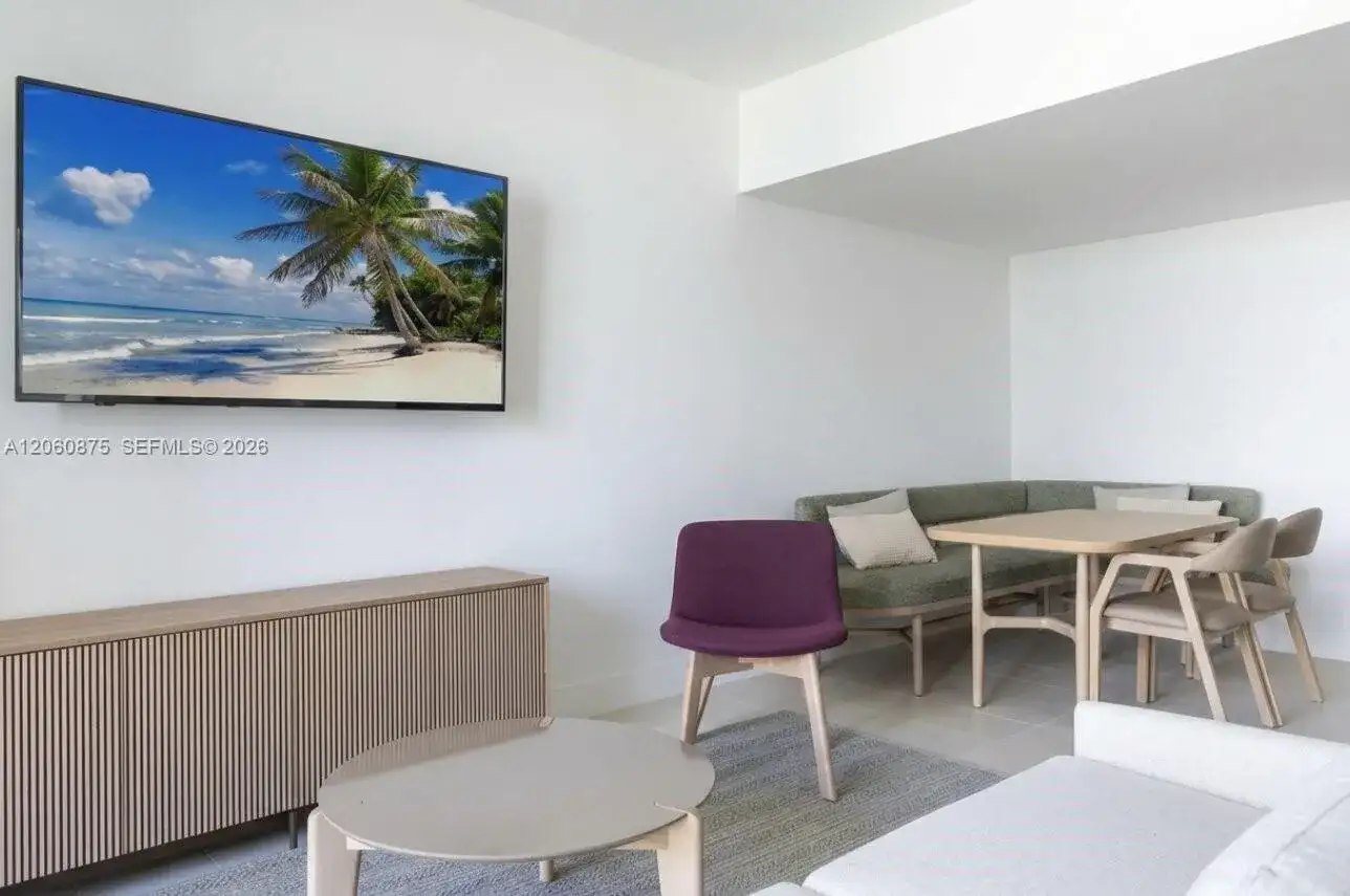 159 NE 6th St # 3413, Miami FL 33132 photo 3