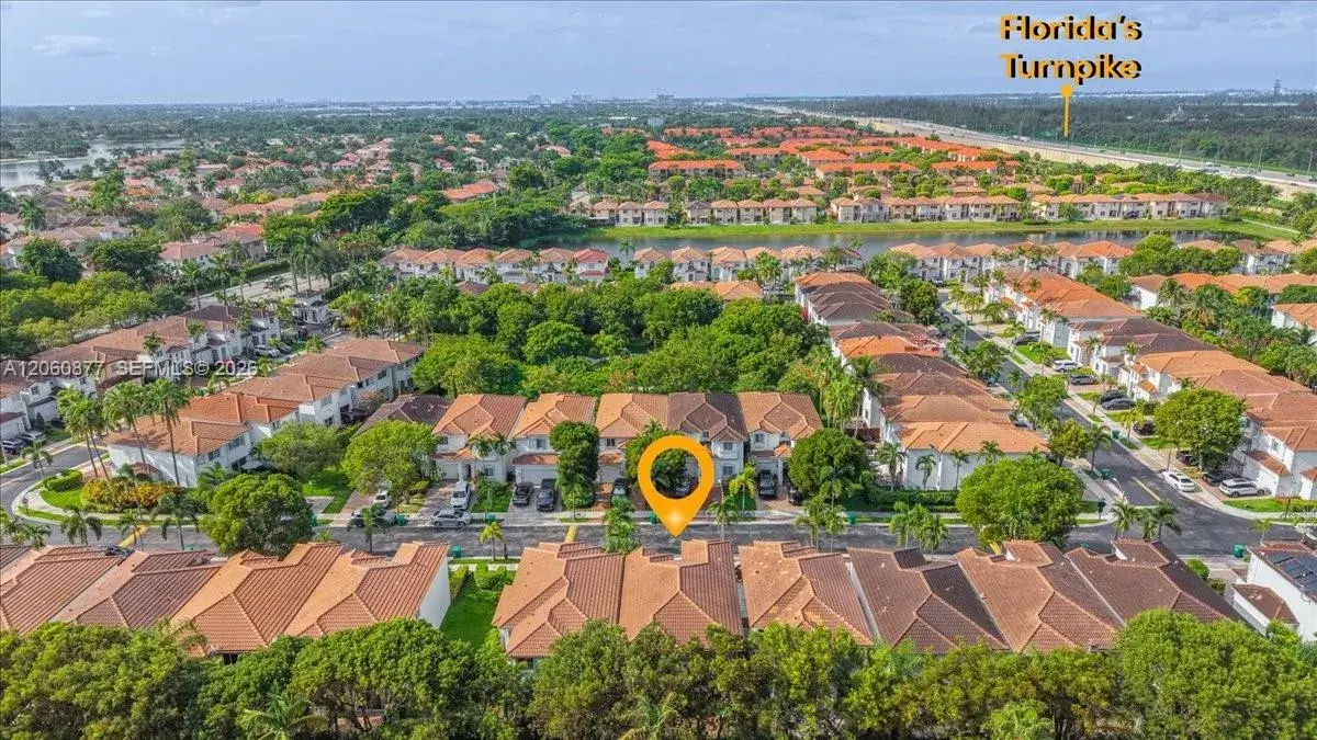 11495 NW 71st St, Doral FL 33178