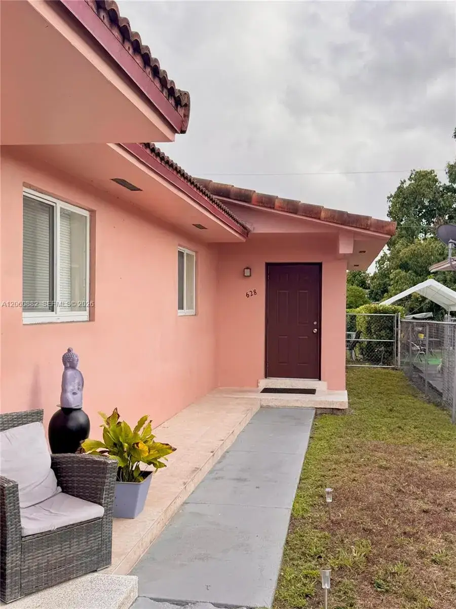 628 W 17th St # 628, Hialeah FL 33010