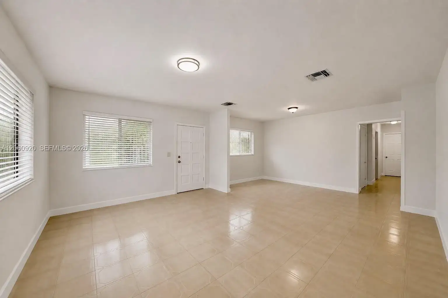 8636 NW 35th PL, Miami FL 33147 photo 2