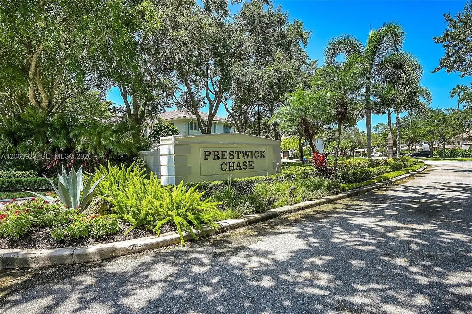 362 Prestwick Cir # 3, Palm Beach Gardens FL 33418 photo 2