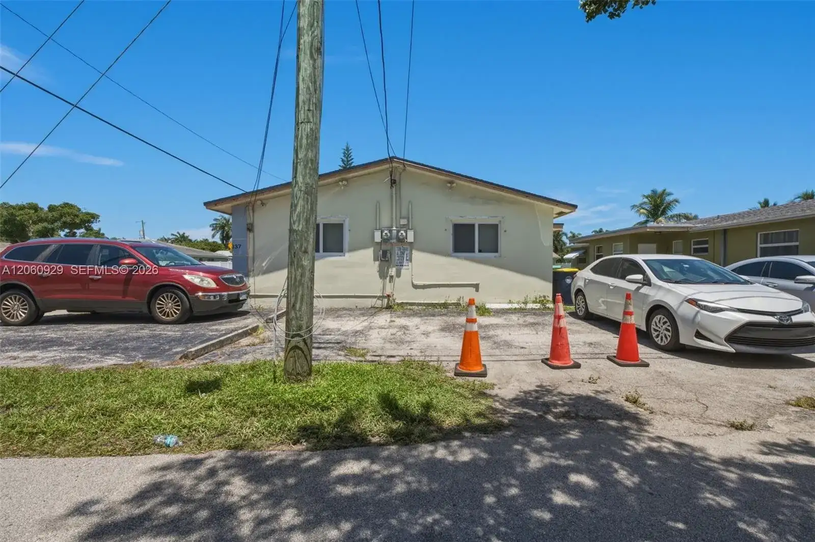 137 NE 1st Ct, Dania Beach FL 33004 photo 4
