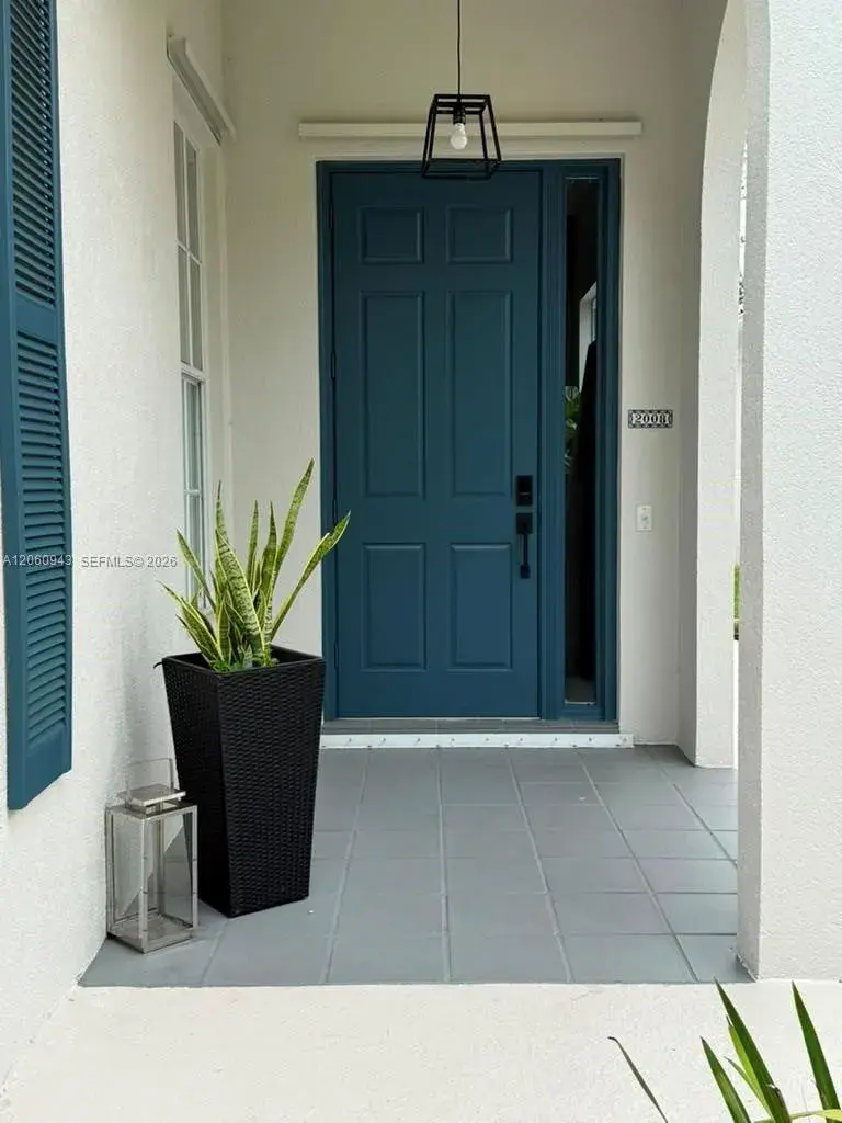 2008 Valencia Dr, Delray Beach FL 33445