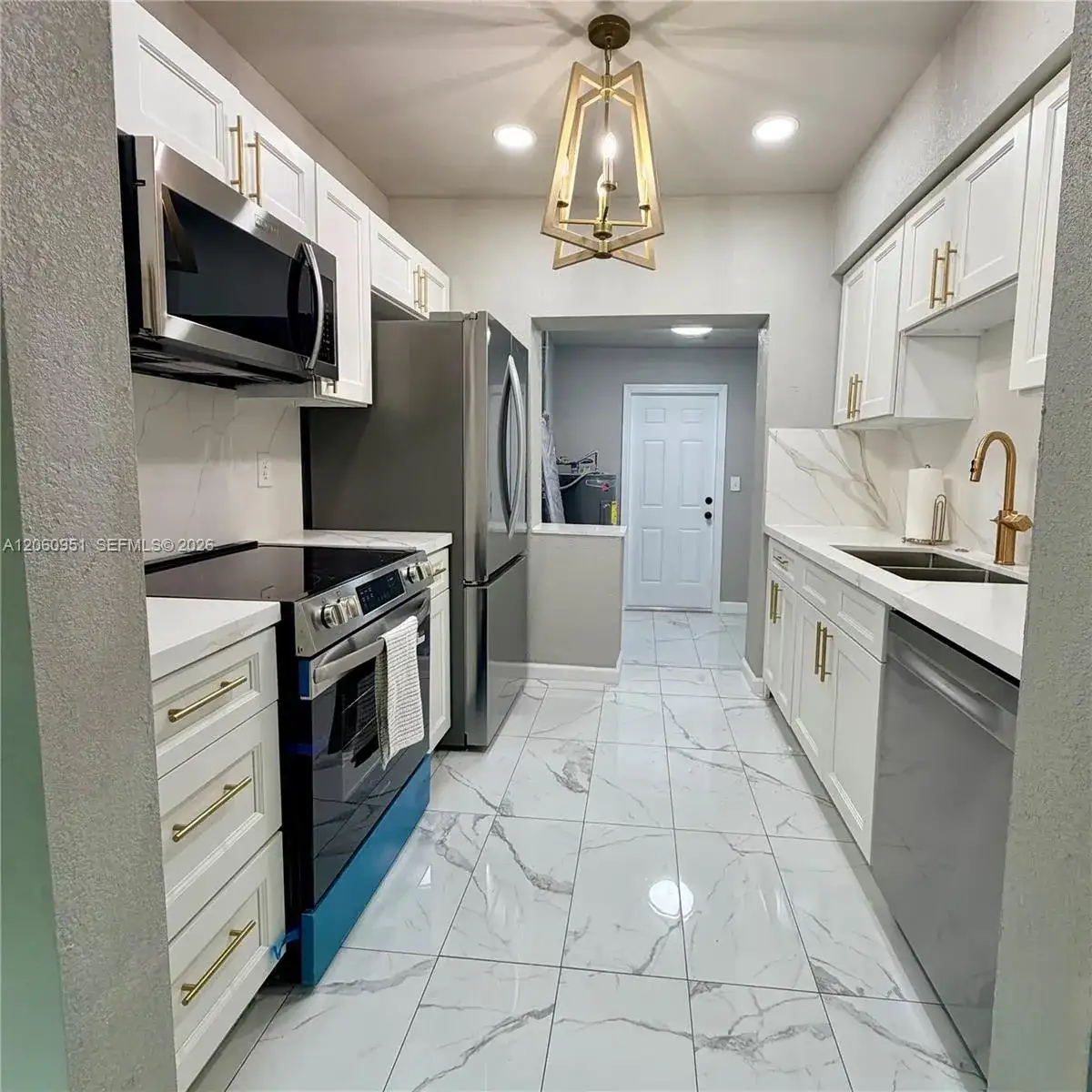 1246 Fisherman St, Opa-Locka FL 33054 photo 2