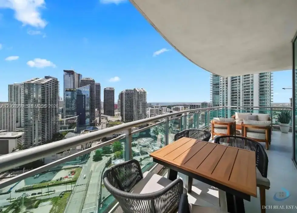350 S Miami Ave # 3902, Miami FL 33130 photo 2