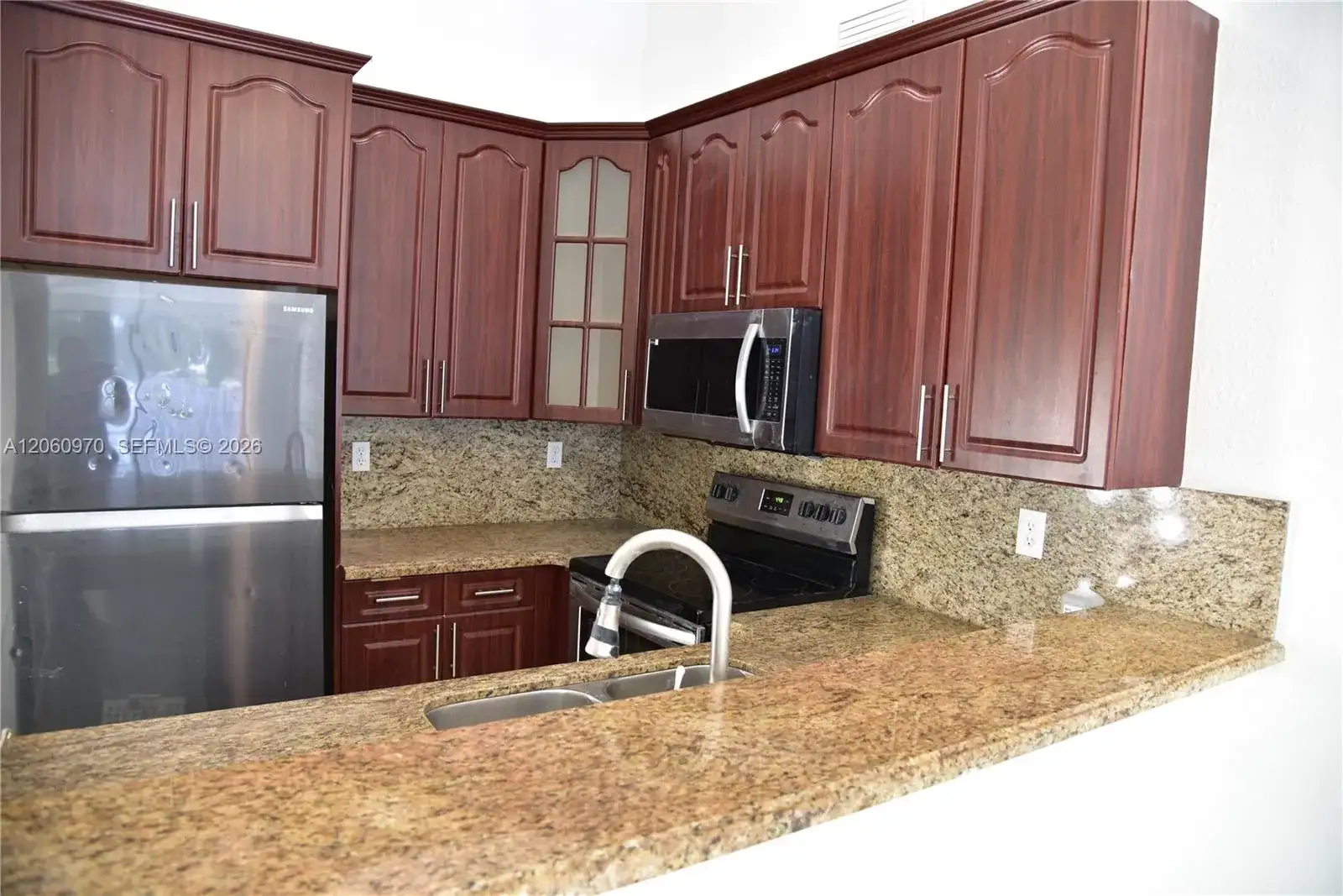 18954 NW 67th Pl # 18954, Hialeah FL 33015 photo 2