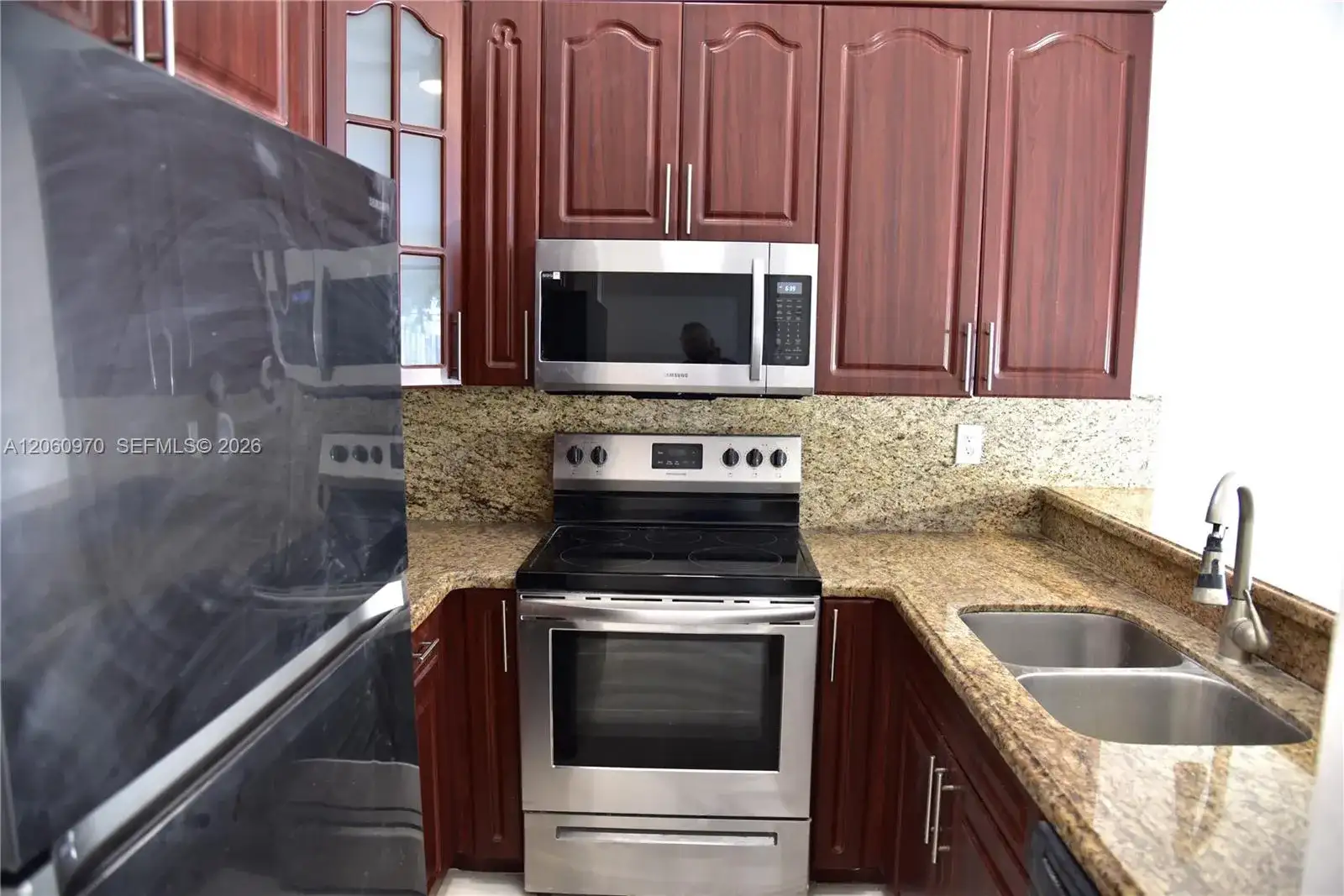 18954 NW 67th Pl # 18954, Hialeah FL 33015 photo 3