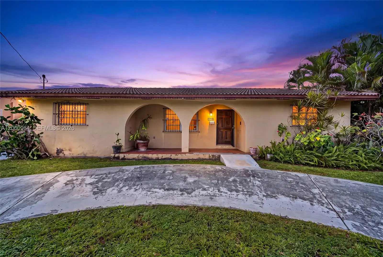 430 SE 7th Ave, Hialeah FL 33010 photo 2