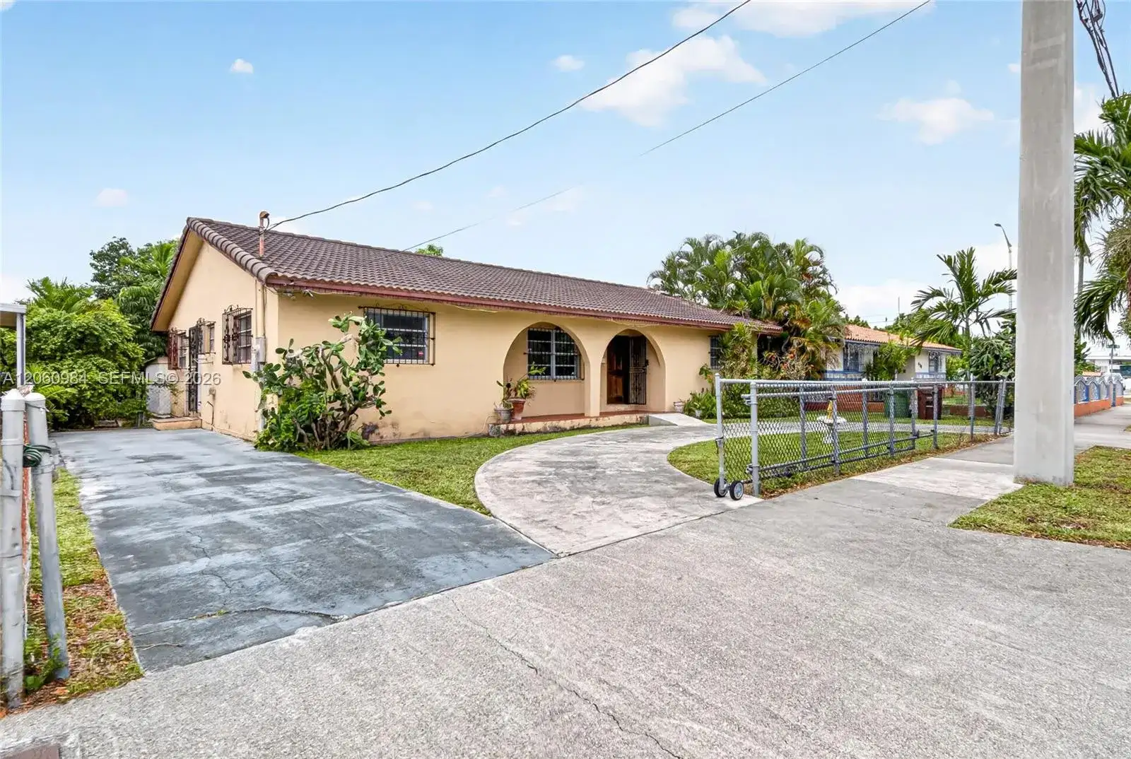 430 SE 7th Ave, Hialeah FL 33010 photo 3