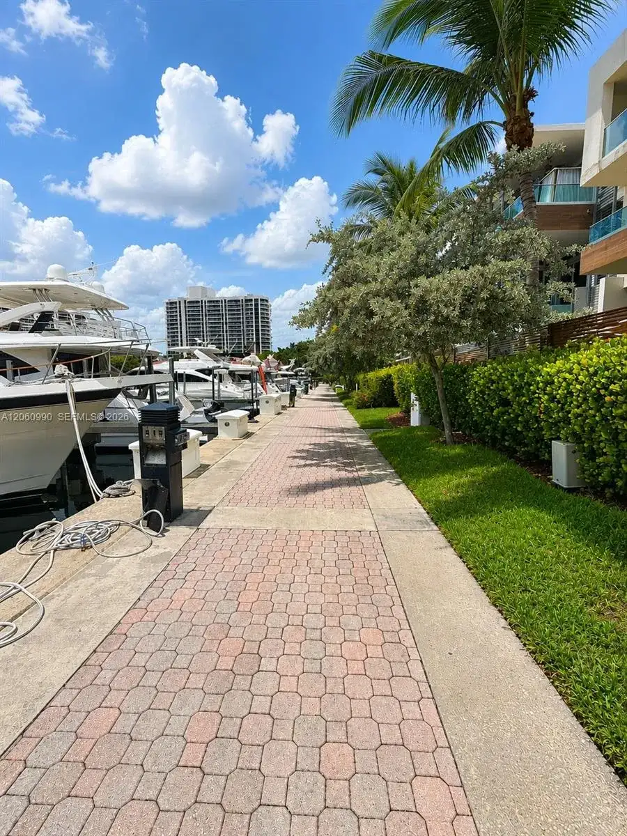 3601 NE 207th St, Aventura FL 33180 photo 5