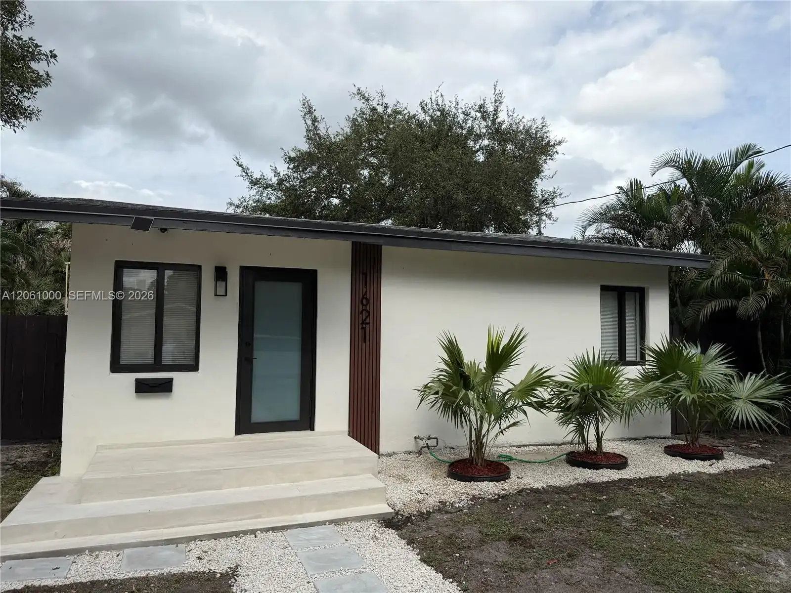 1621 SW 11th Ct, Fort Lauderdale FL 33312 photo 3