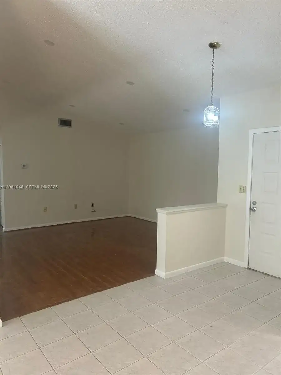 5901 Chester Ln, Davie FL 33331 photo 5