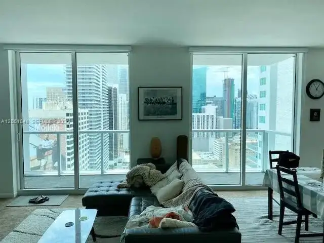 244 Biscayne Blvd # 3307, Miami FL 33132 photo 4
