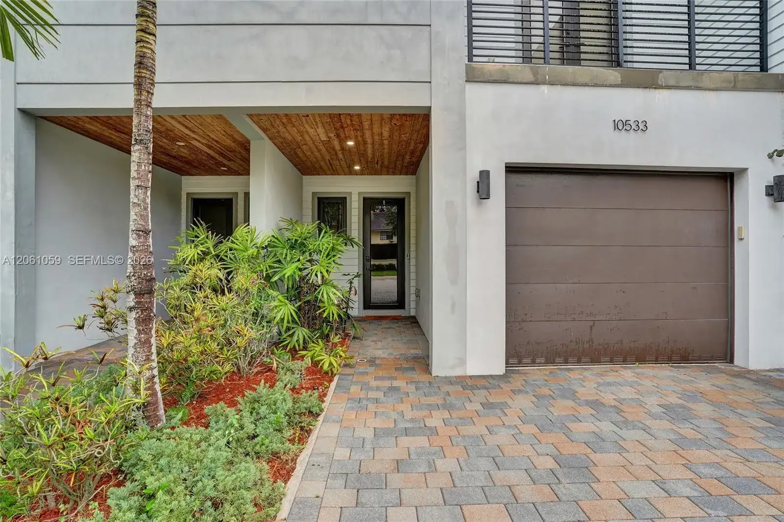 10533 NW 28th Ct, Coral Springs FL 33065 photo 2