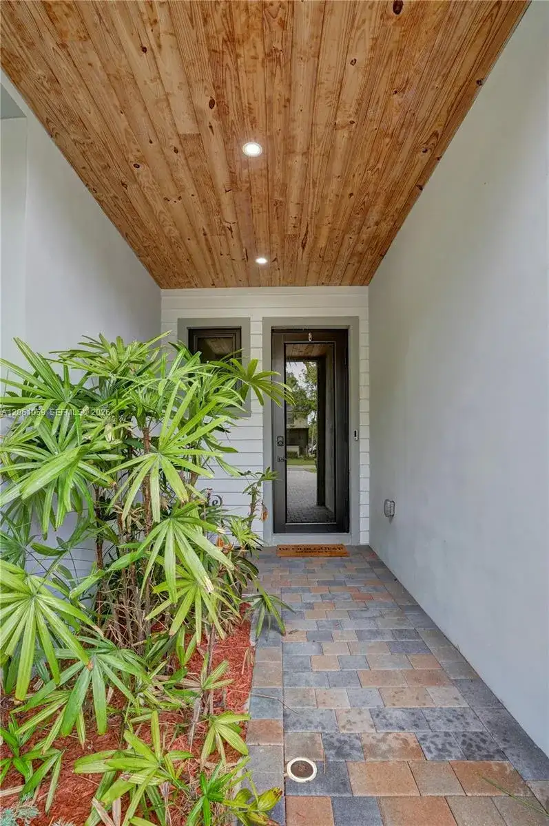 10533 NW 28th Ct, Coral Springs FL 33065 photo 3