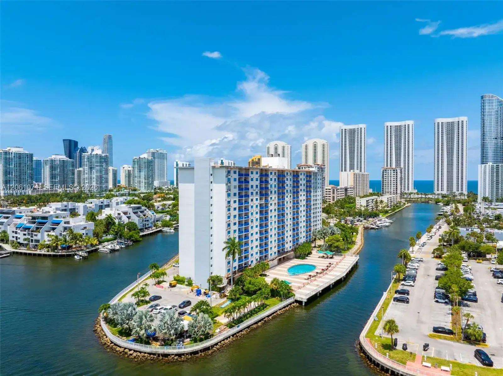 400 Kings Point Dr # 1628, Sunny Isles Beach FL 33160 photo 2