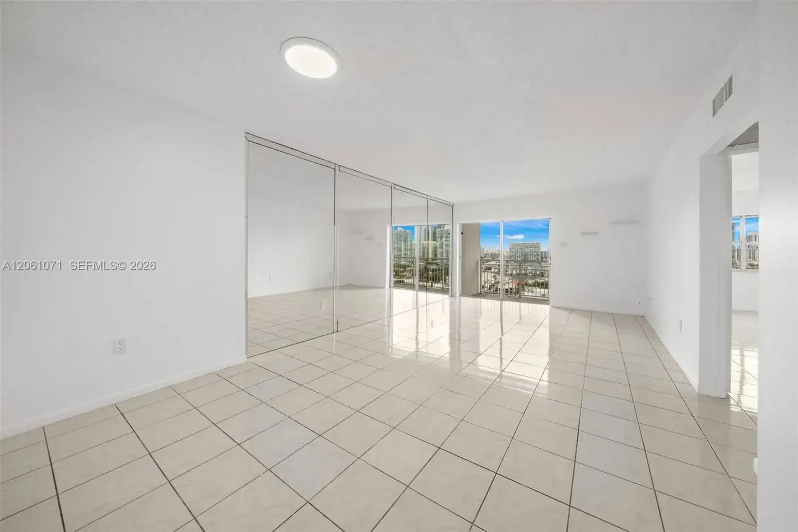 400 Kings Point Dr # 1628, Sunny Isles Beach FL 33160 photo 5
