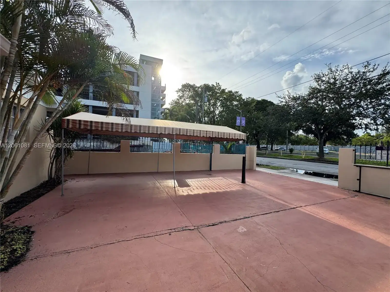 2524 SW 6th St, Miami FL 33135 photo 5