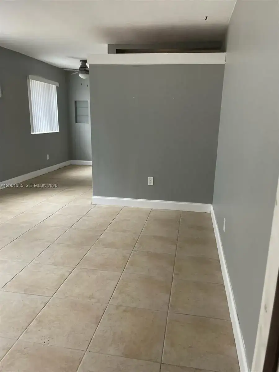 7720 Harding Ave # 7, Miami Beach FL 33141 photo 2