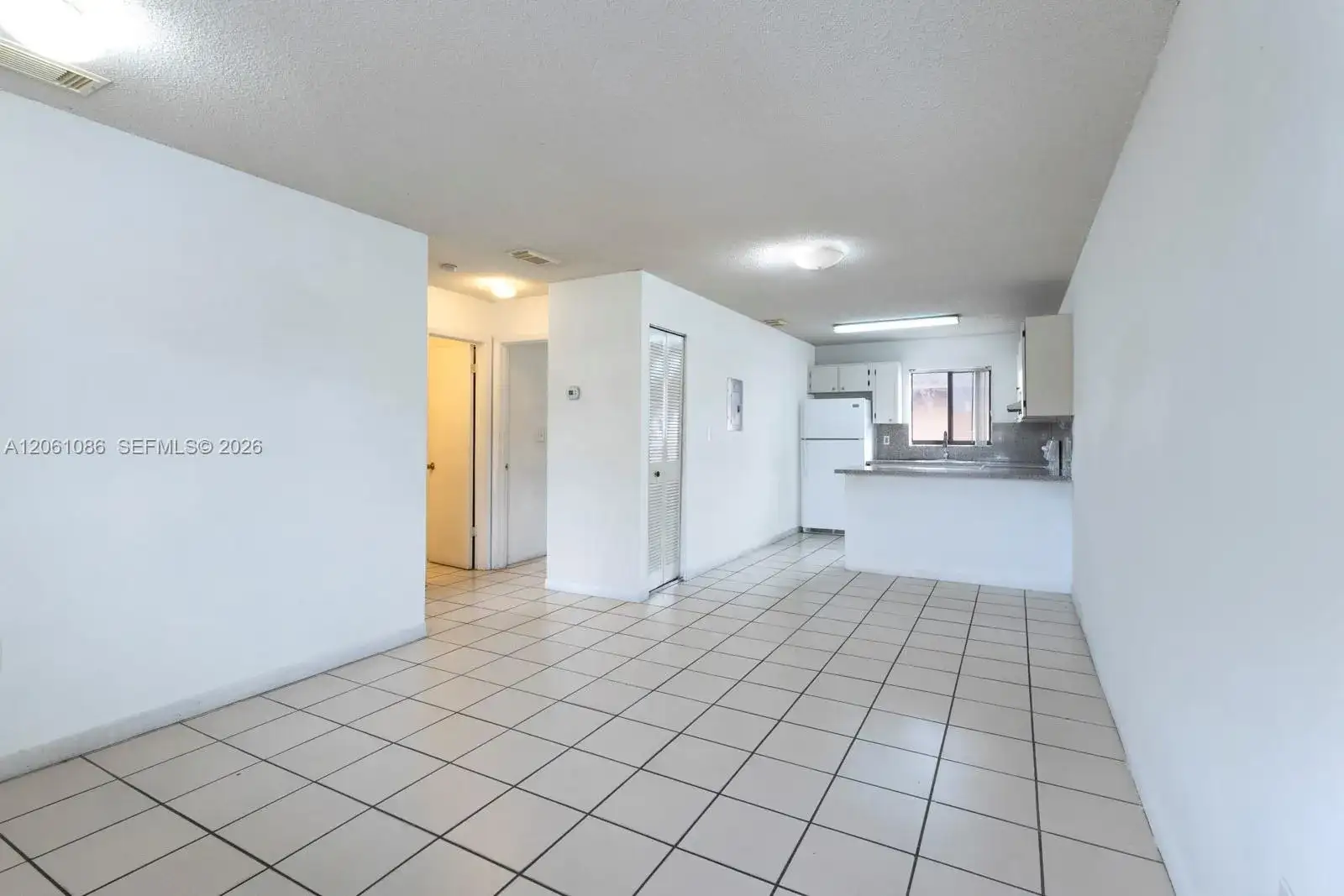 6305 W 22nd Ct, Hialeah FL 33016 photo 4