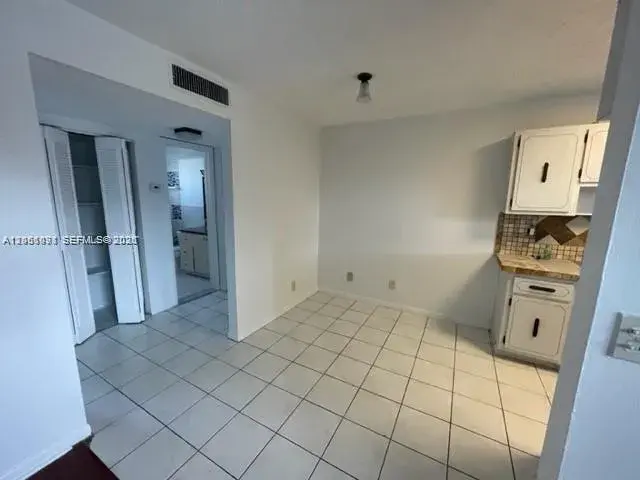 30 SE 4th Ave # 214, Hallandale Beach FL 33009