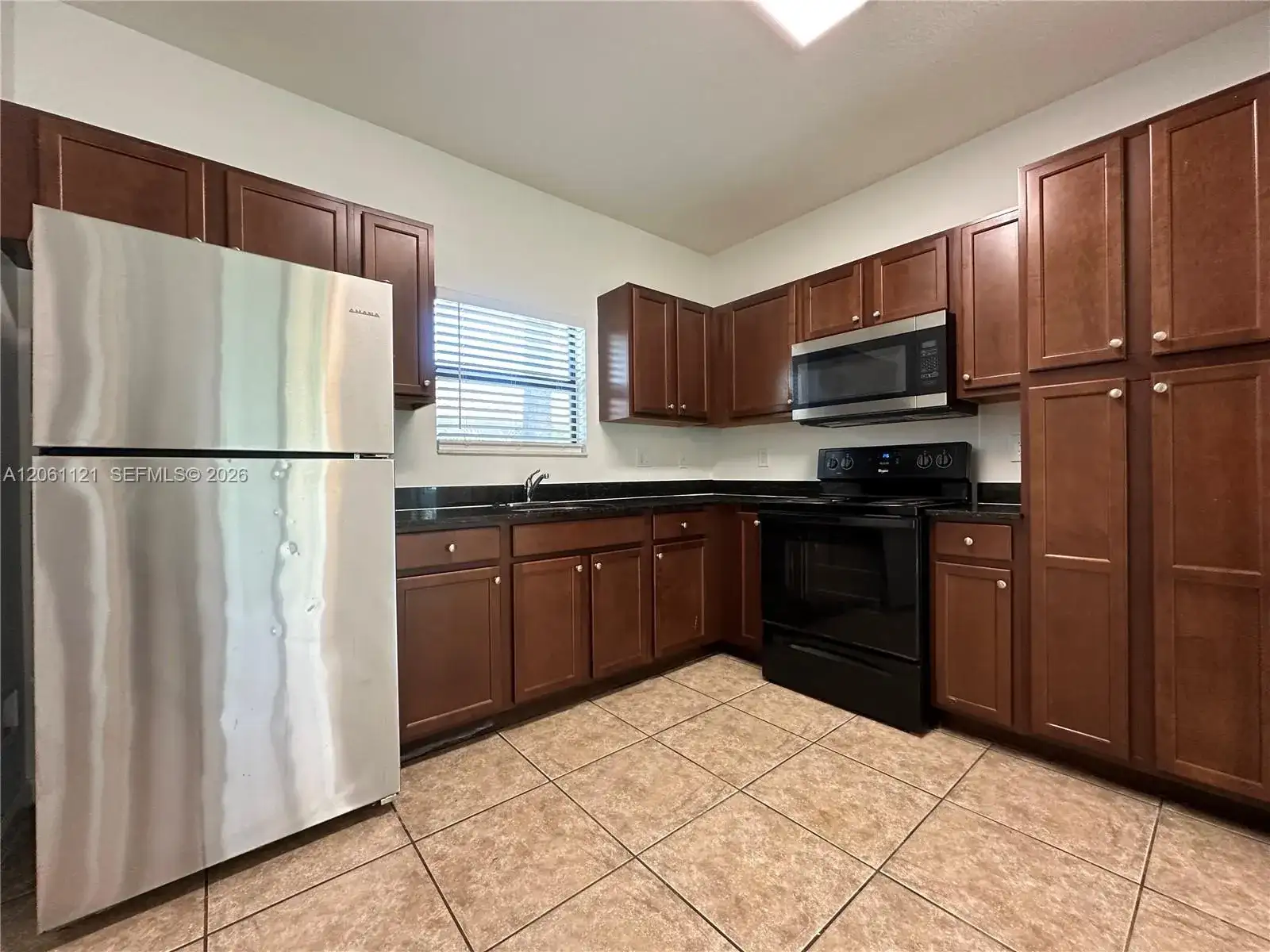 1035 NE 10th Ave # 3, Fort Lauderdale FL 33304 photo 2