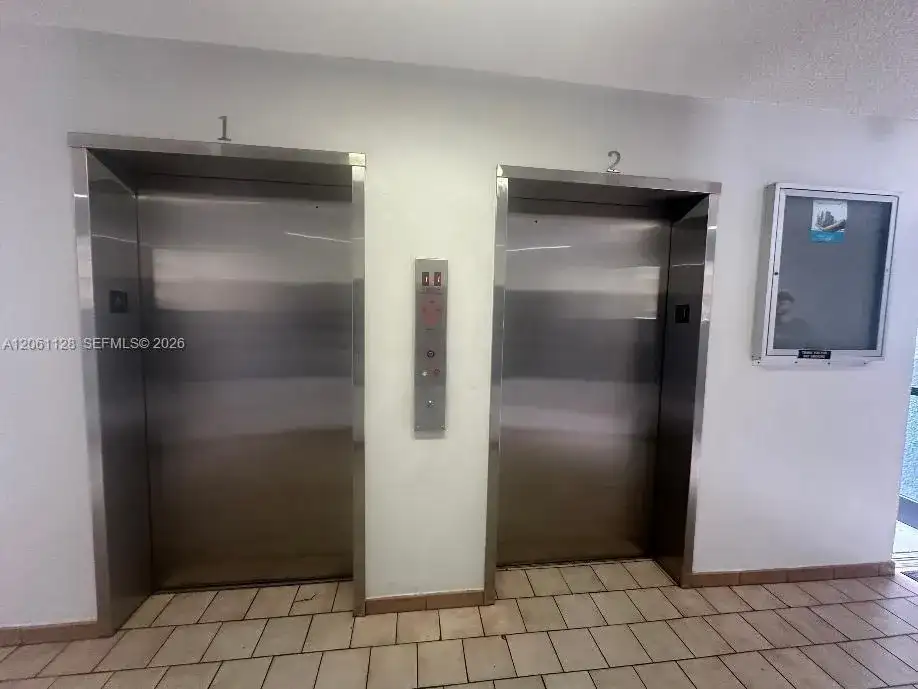 1820 W 53rd St # 518, Hialeah FL 33012 photo 5