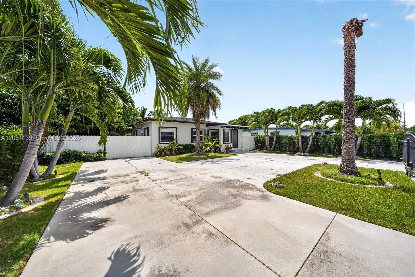 17019 SW 100th Ave, Miami FL 33157 photo 3