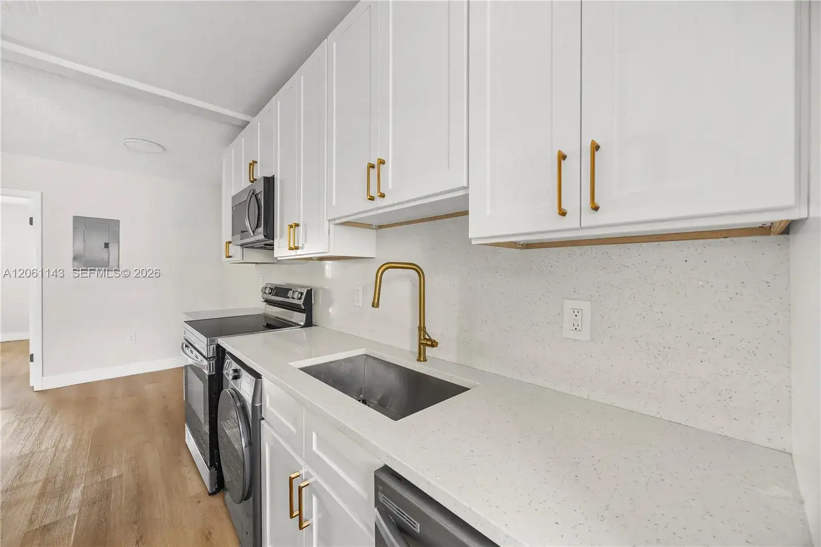 1720 Cleveland St # 203W, Hollywood FL 33020 photo 2