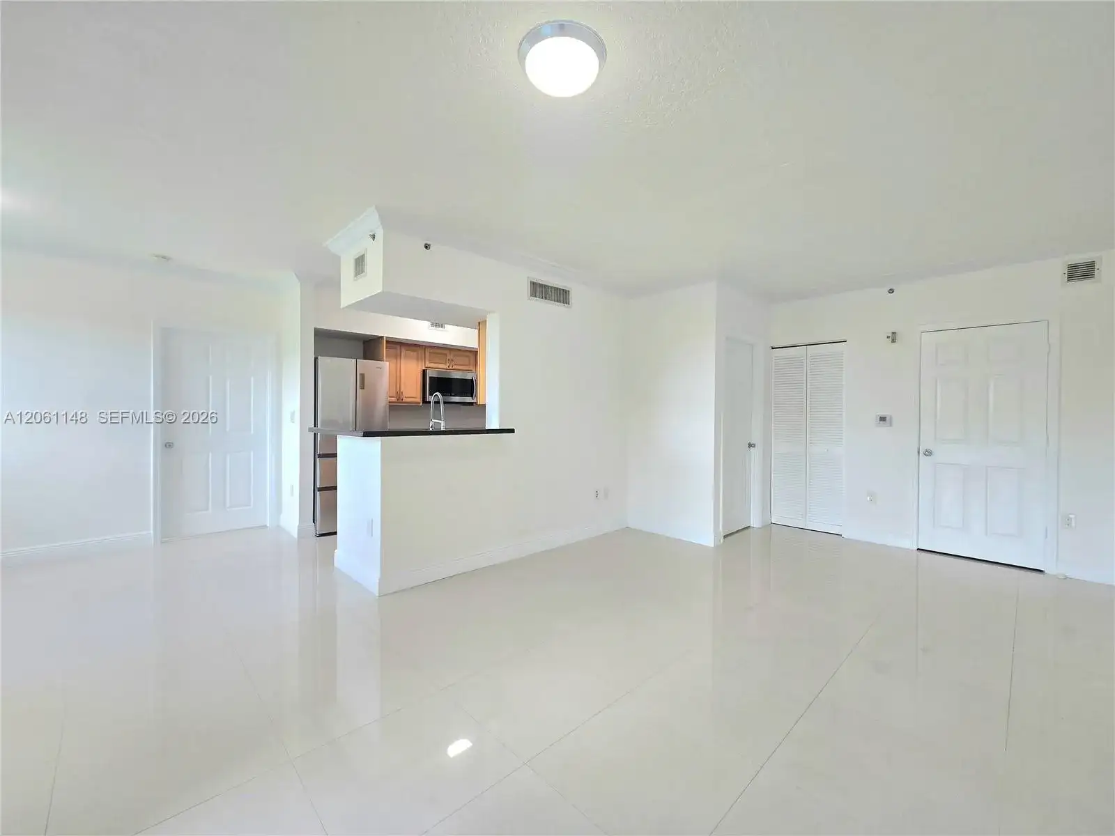 11600 SW 2nd St # 18104, Pembroke Pines FL 33025 photo 2