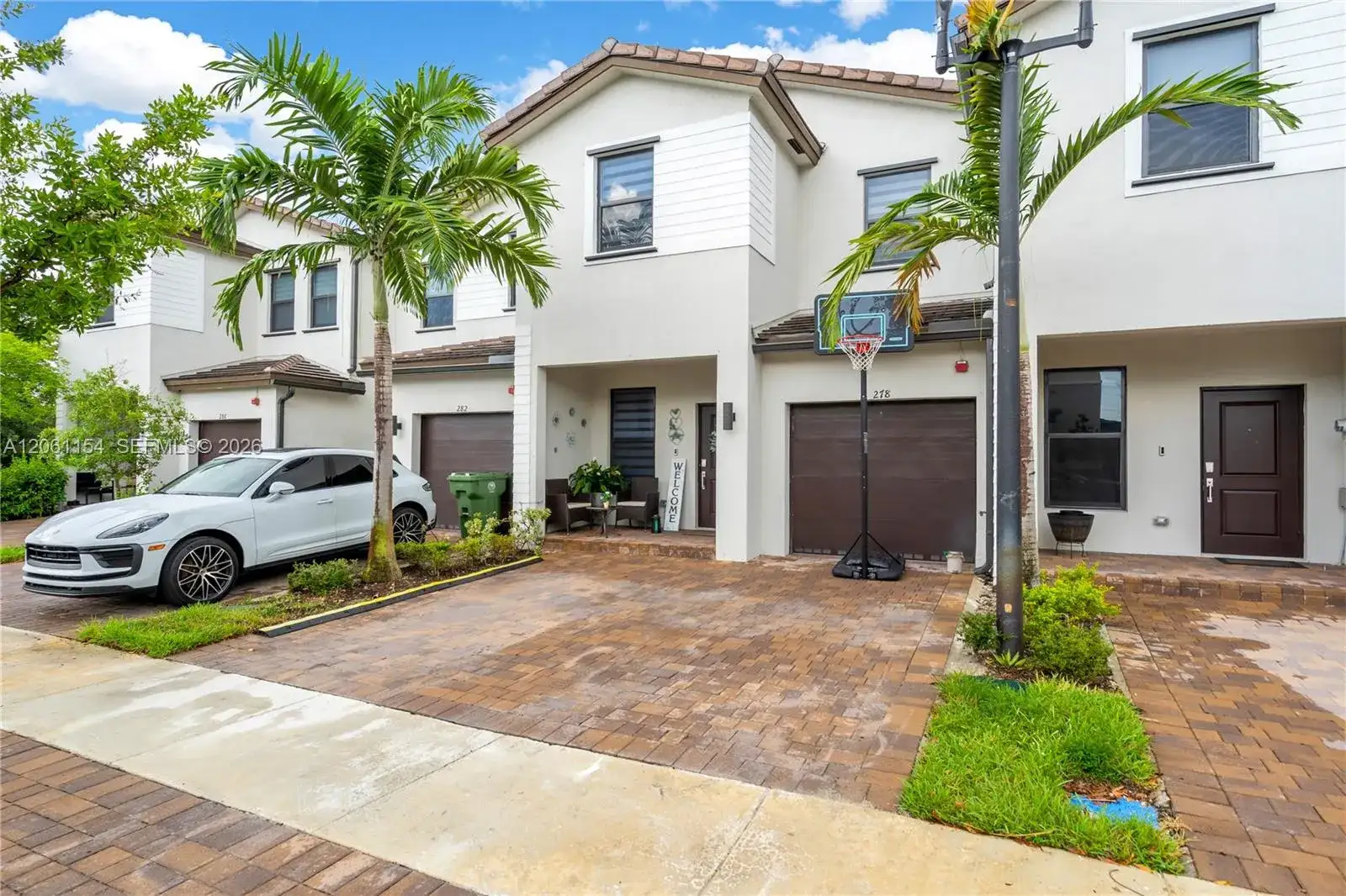 278 SW 159th Pl, Pembroke Pines FL 33027 photo 2
