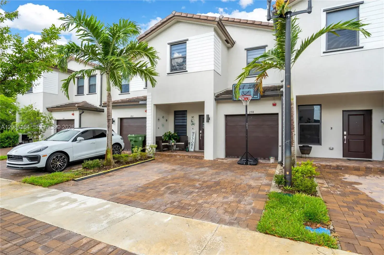 278 SW 159th Pl, Pembroke Pines FL 33027
