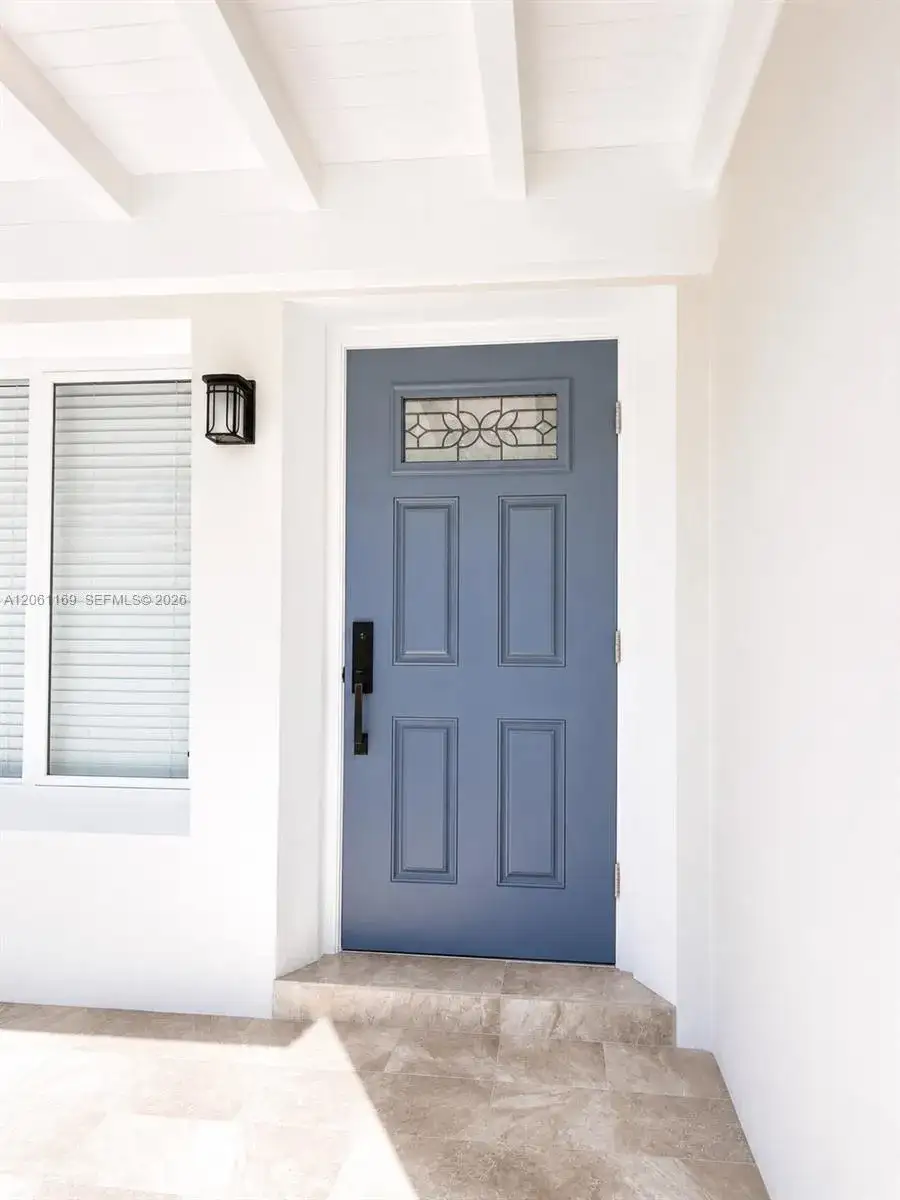 61 NW 47 ST, Miami FL 33127