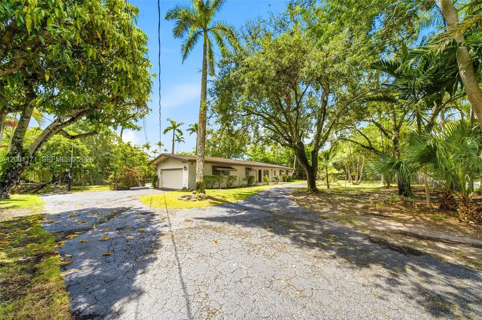 6801 SW 82nd Ave, Miami FL 33143 photo 2