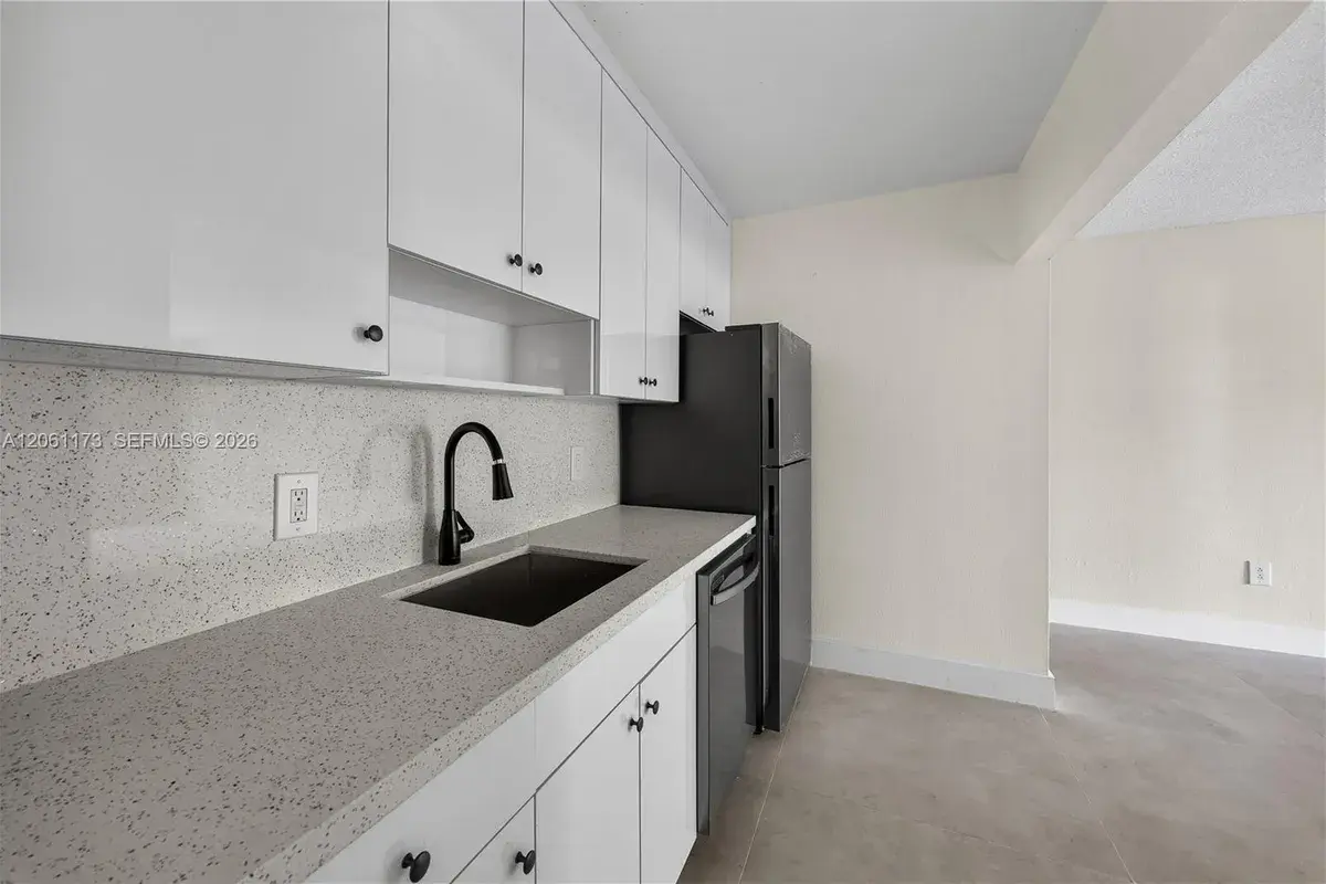 1720 Cleveland St # 107E, Hollywood FL 33020