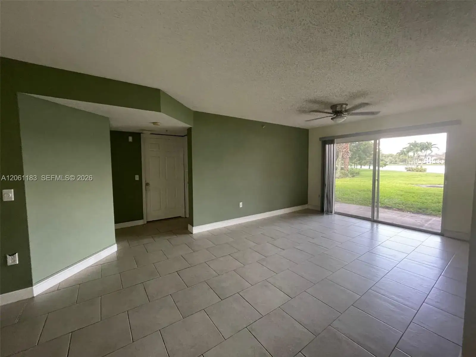 5005 Wiles Rd # 102, Coconut Creek FL 33073