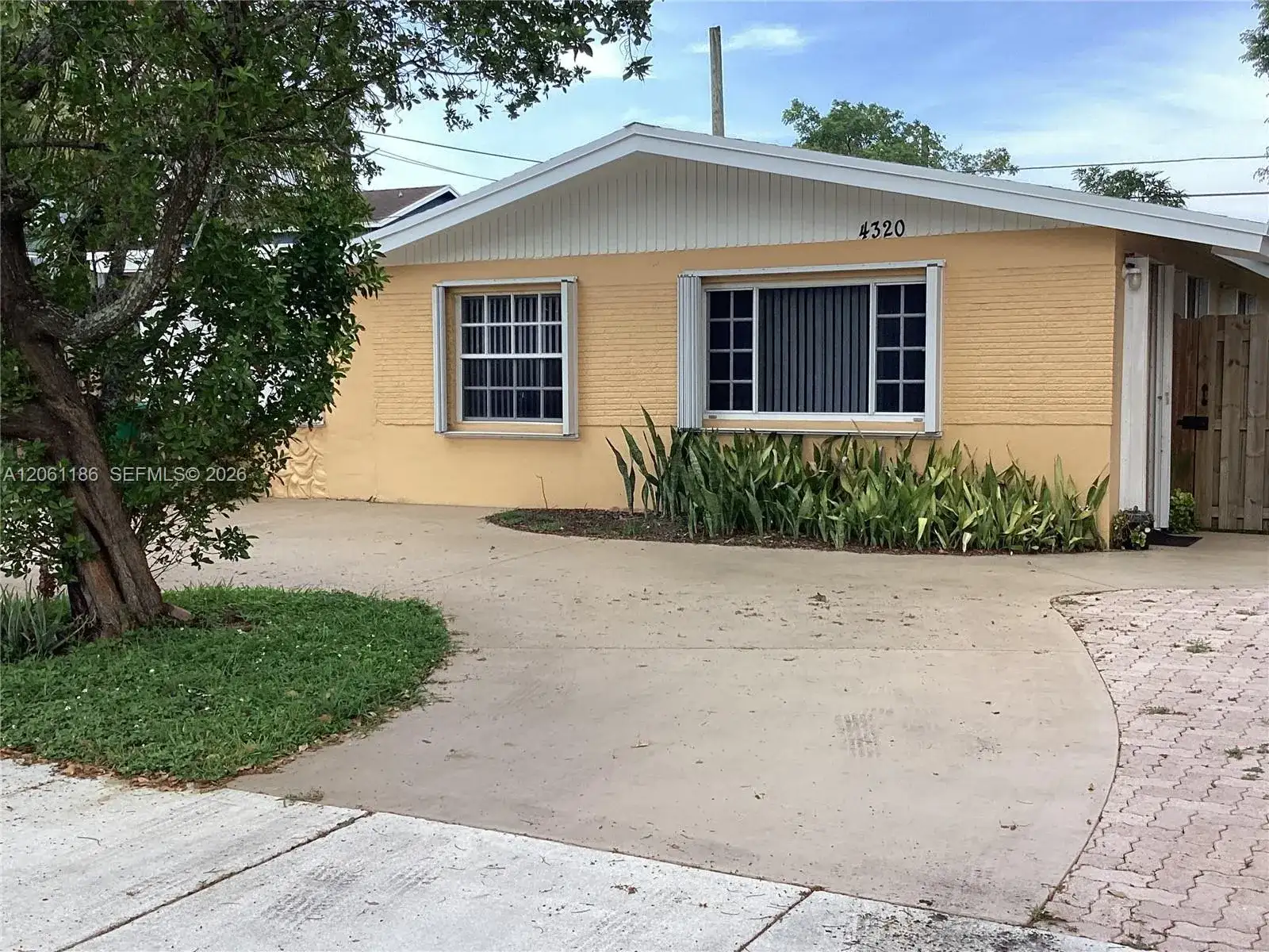 4320 SW 56th Ave, Davie FL 33314 photo 5
