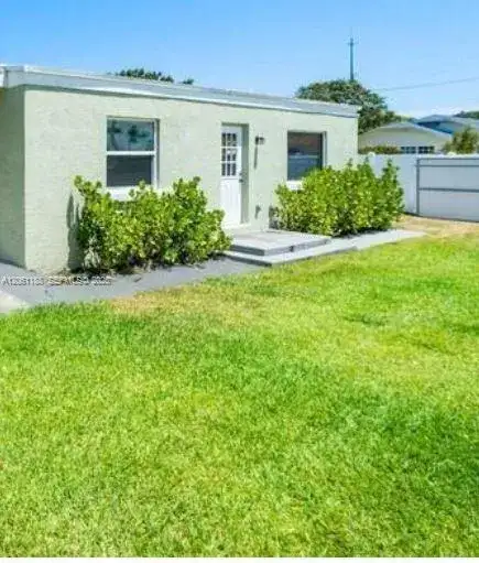507 Malverne Road # A, West Palm Beach FL 33405 photo 2