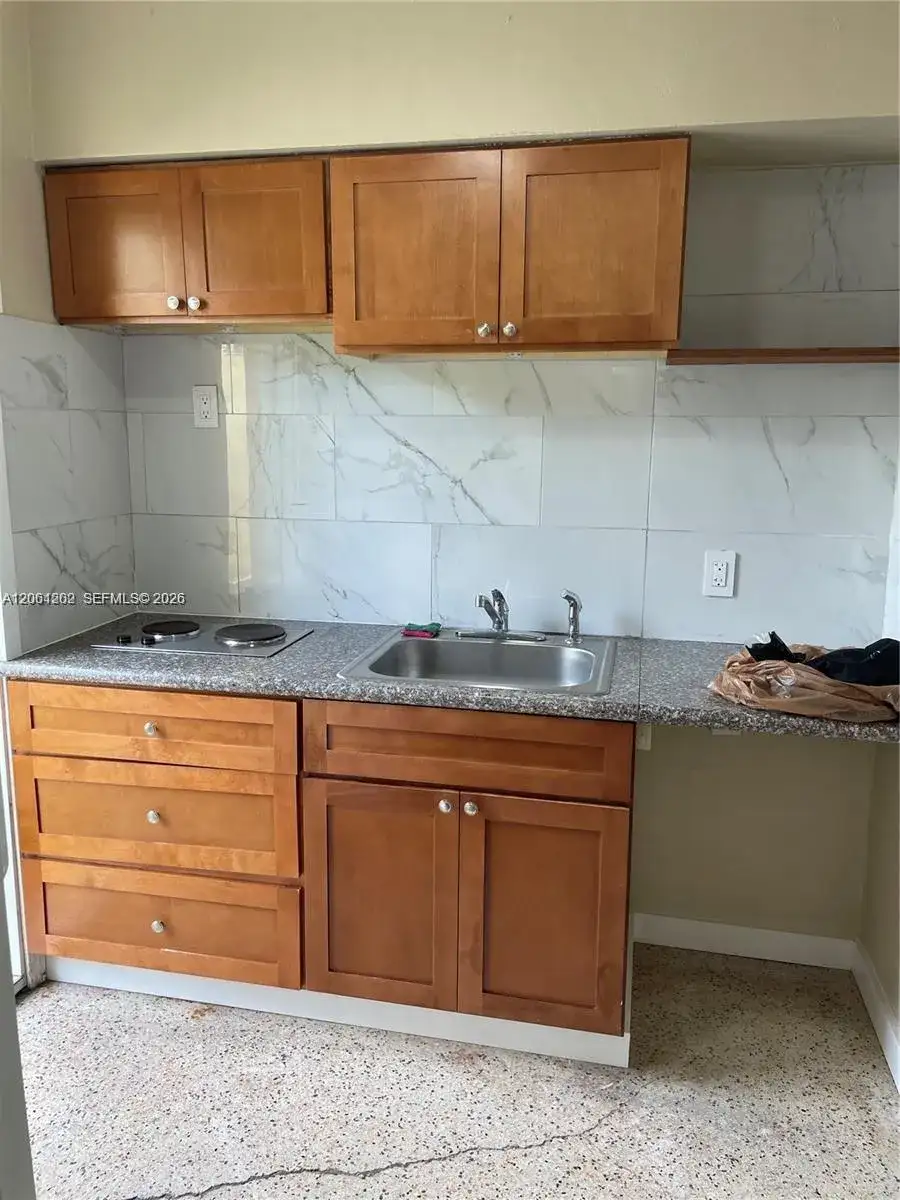 940 SW 4ST # 2, Miami FL 33130 photo 3