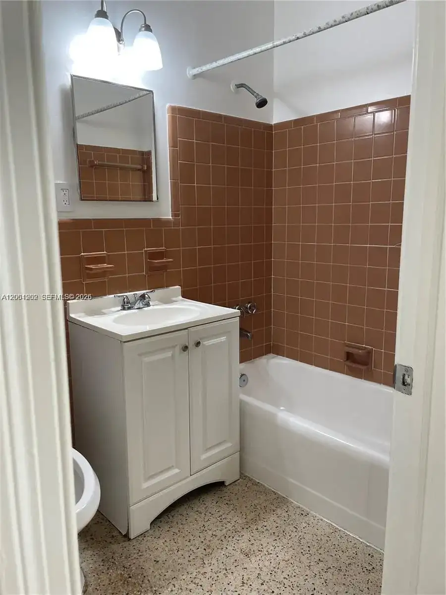 940 SW 4ST # 2, Miami FL 33130 photo 5
