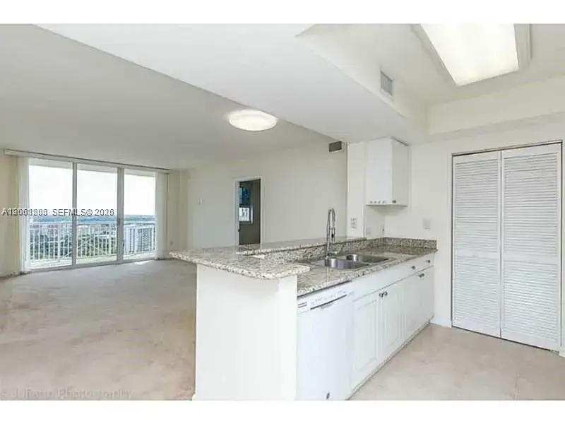 19501 W Country Club Dr # 2205, Aventura FL 33180