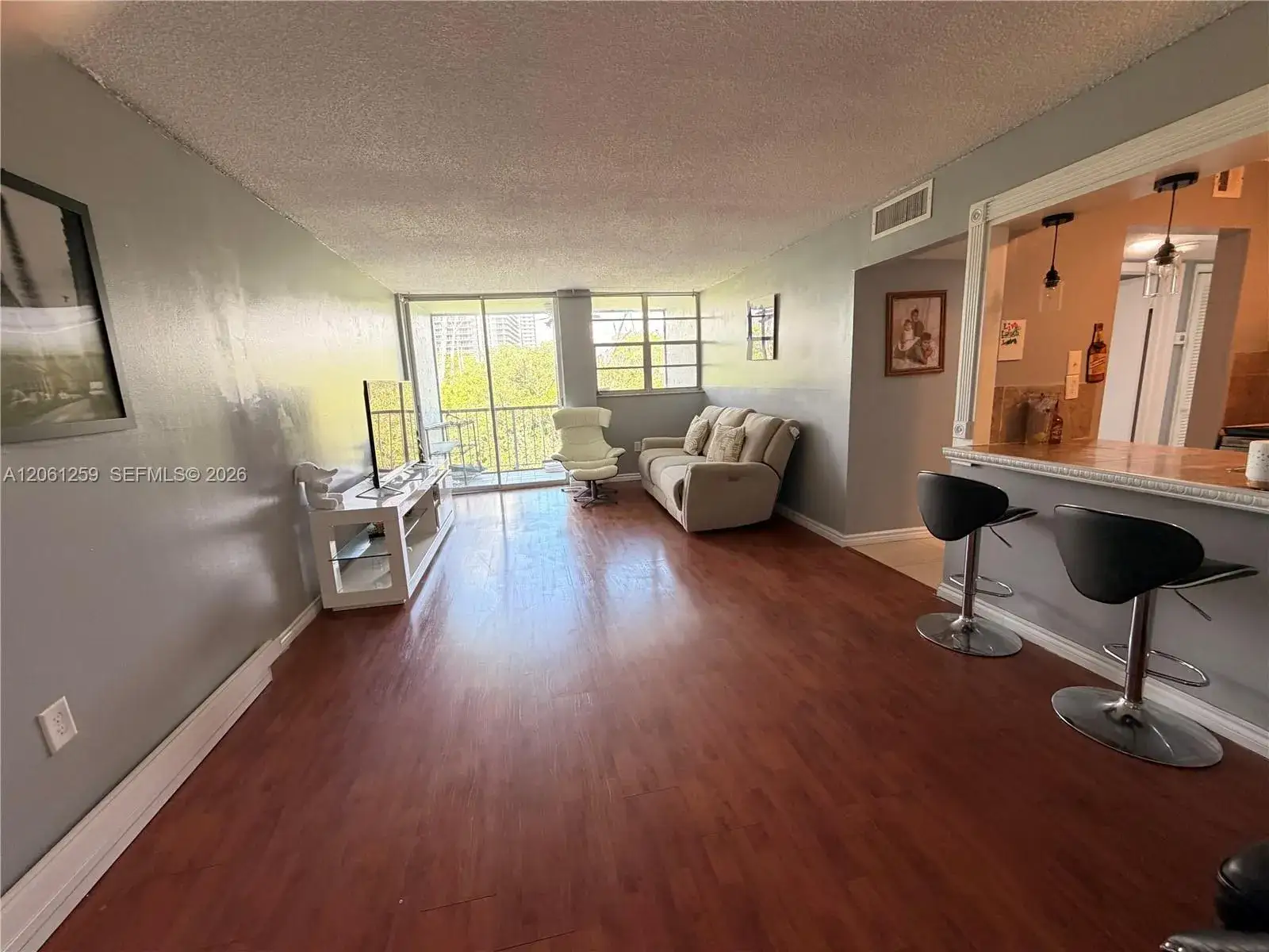16518 NE 26th Ave # 403, North Miami Beach FL 33160
