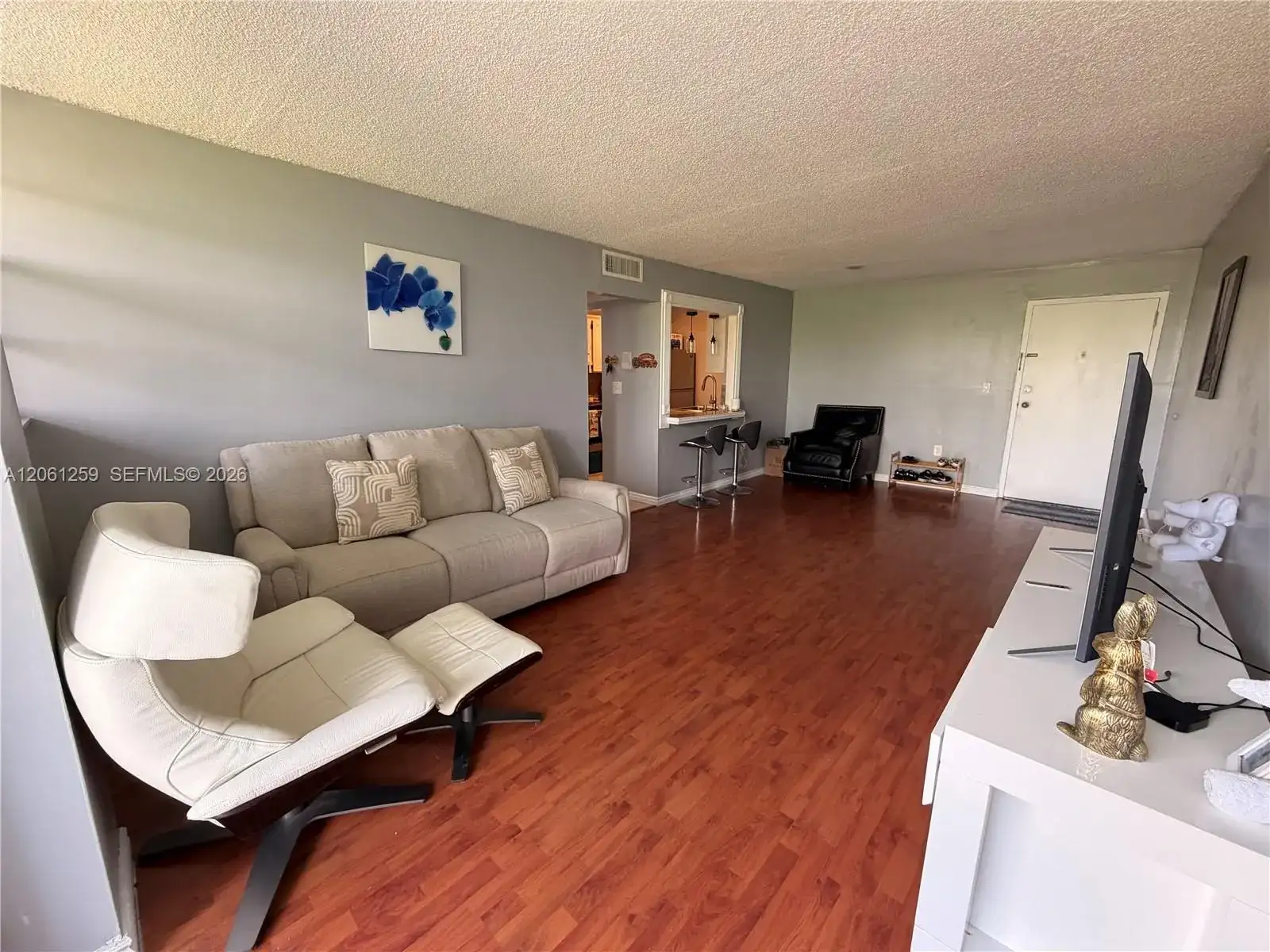16518 NE 26th Ave # 403, North Miami Beach FL 33160 photo 4